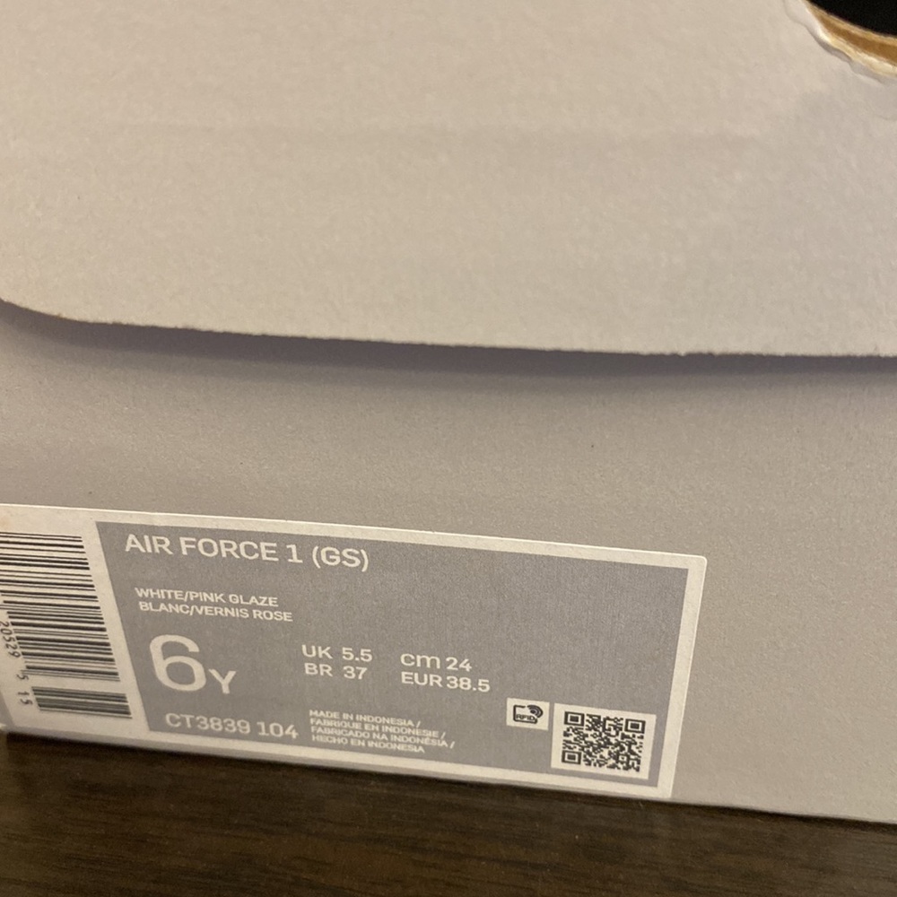 Nike Air Force one brand new in box size 6 youth womens size 7.5 shoes - Picture 2 of 3
